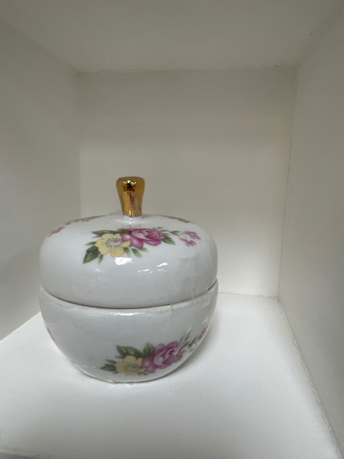 Porcelain apple shaped trinket box with roses