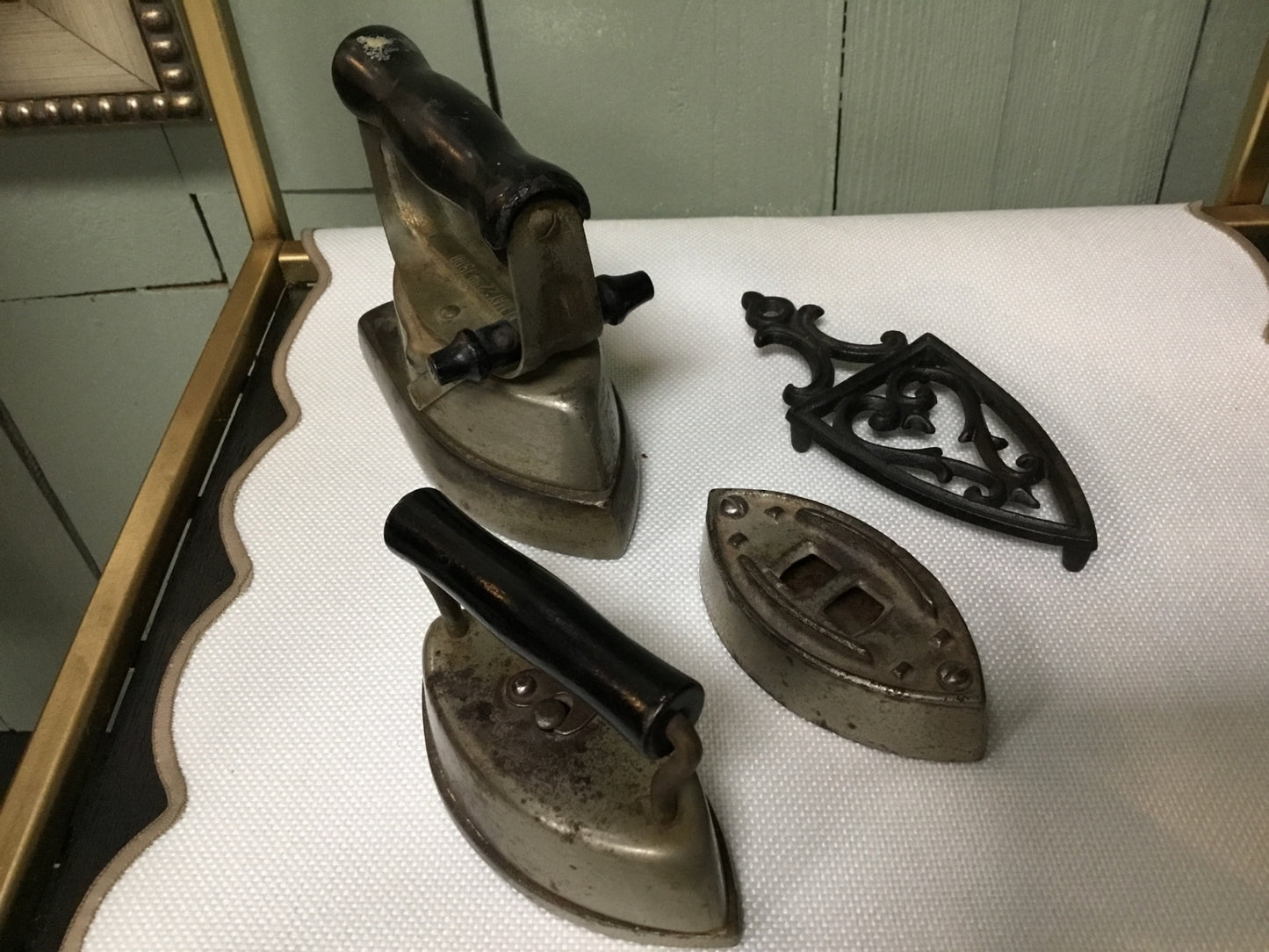 4 pc. Miniature Sad Iron Collectibles