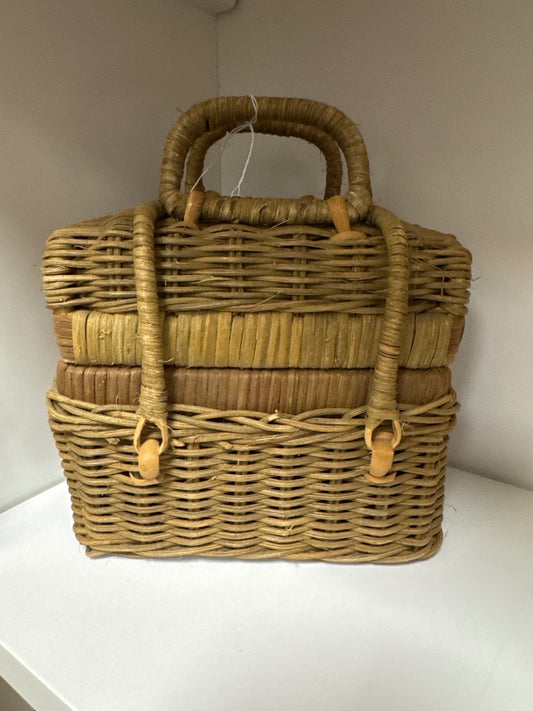 Vintage tiny picnic basket