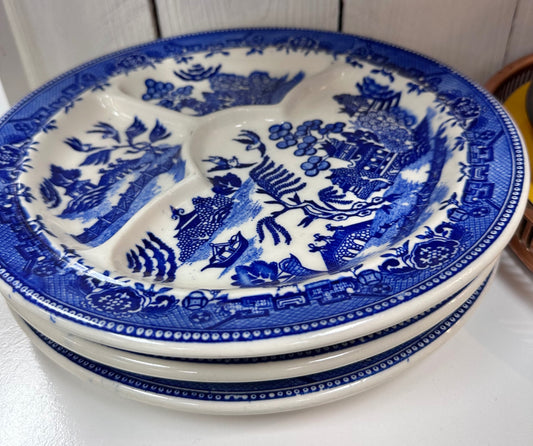 Blue/white divided plate
