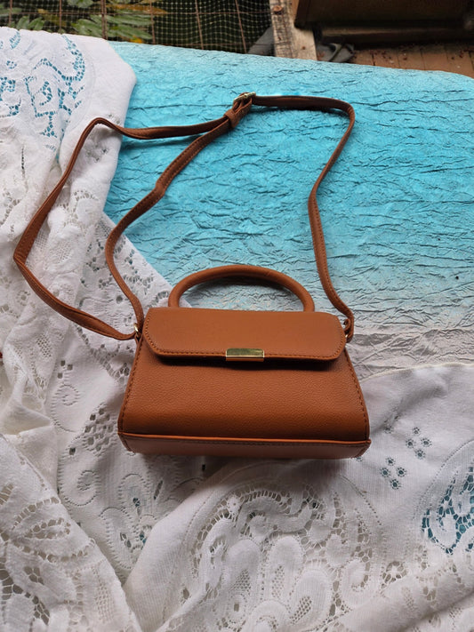 Tan purse