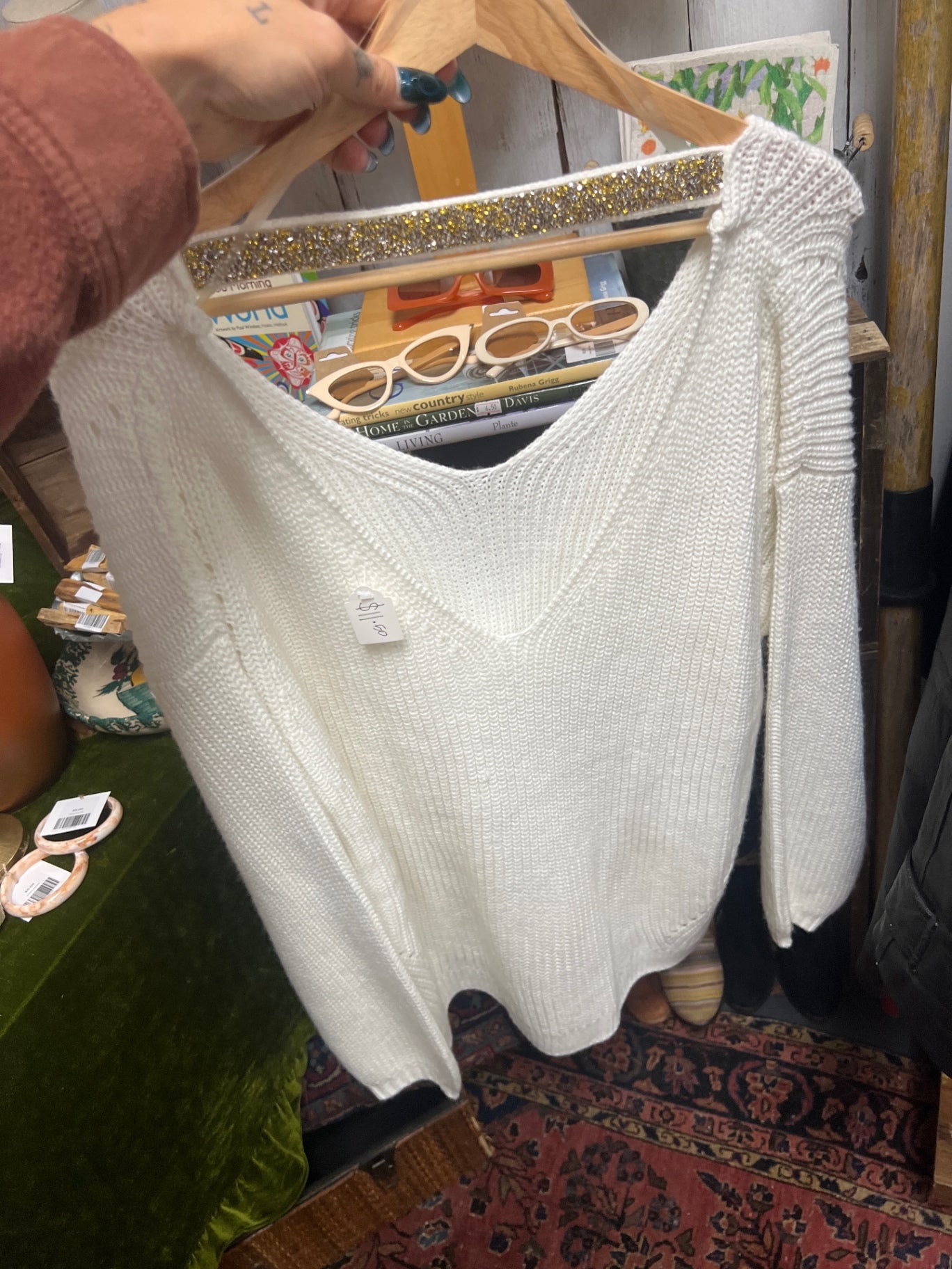 White cream Large sweater