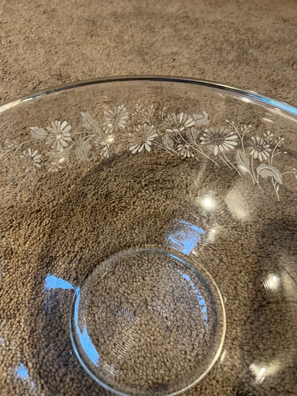 Vintage Pyrex Bowl - White Daisey 