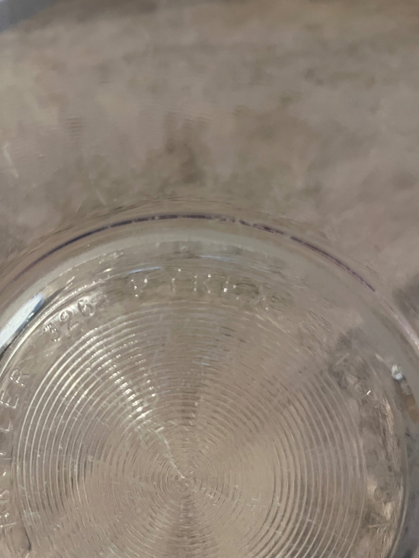 Vintage Pyrex Bowl - White Daisey 