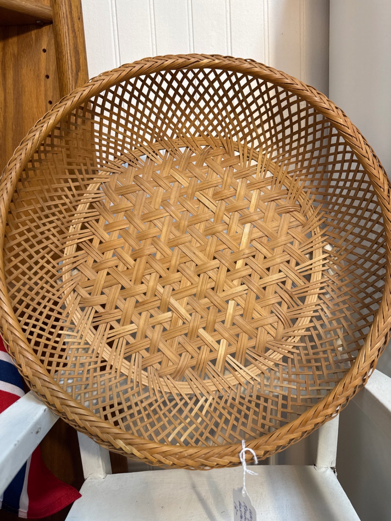 Unique round basket
