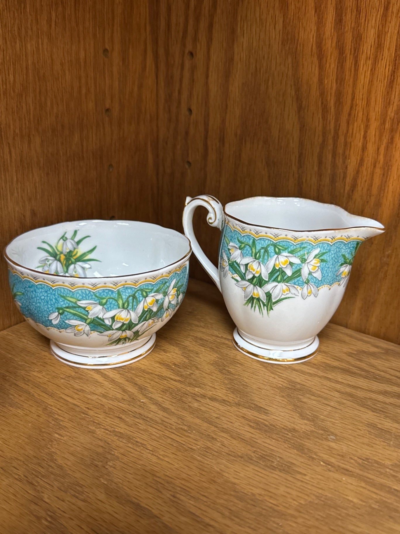 “Marilyn” creamer, sugar set