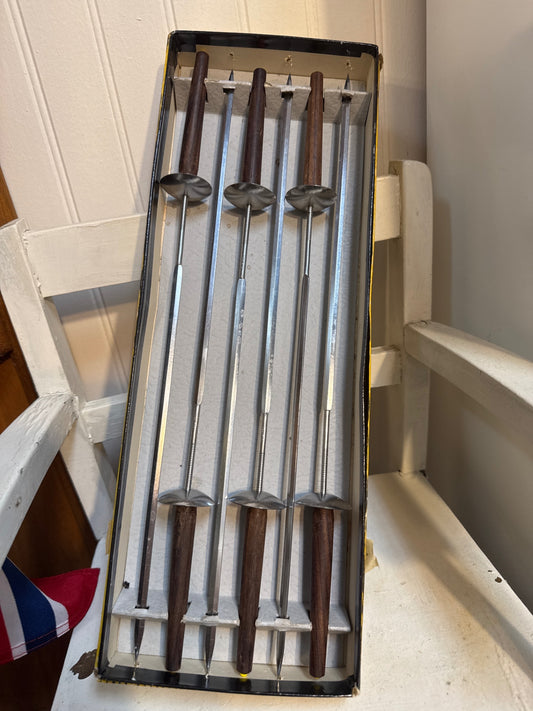 Skewer set mid tree modern