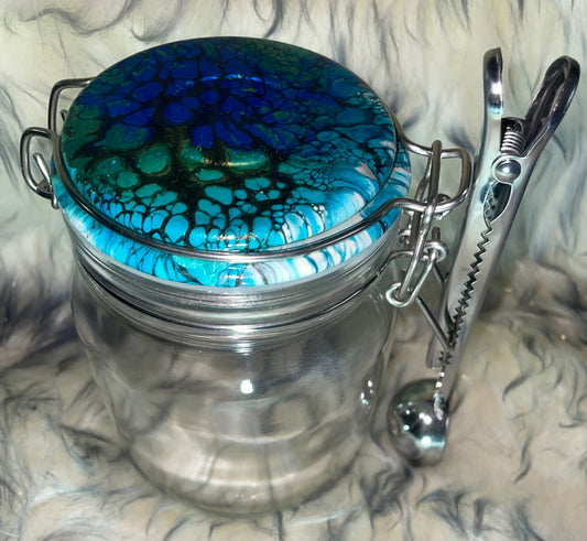 2 quart flip top decorative jar with scoop