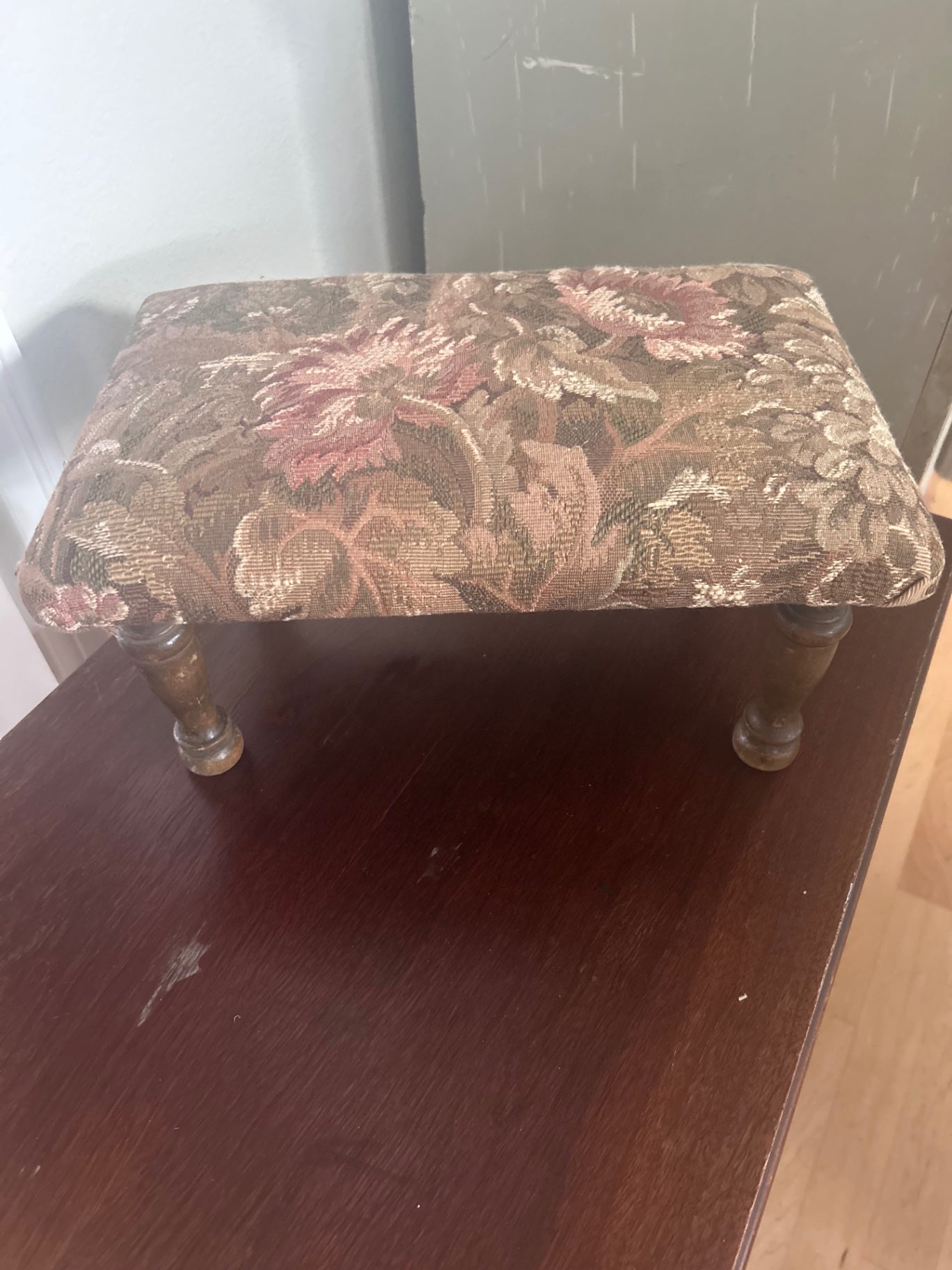 Small footstool