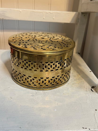 Round brass box
