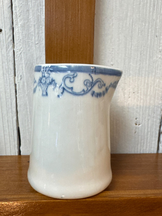 Individual creamer