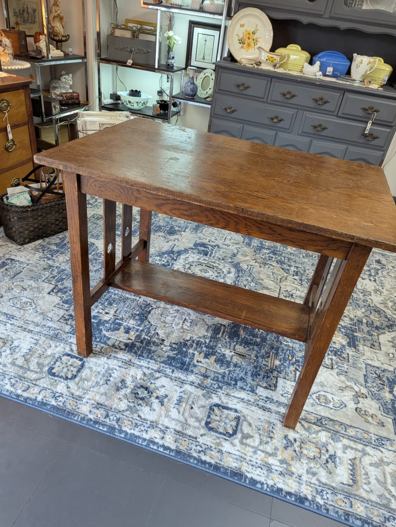 Vtg. Mission solid Wood Table