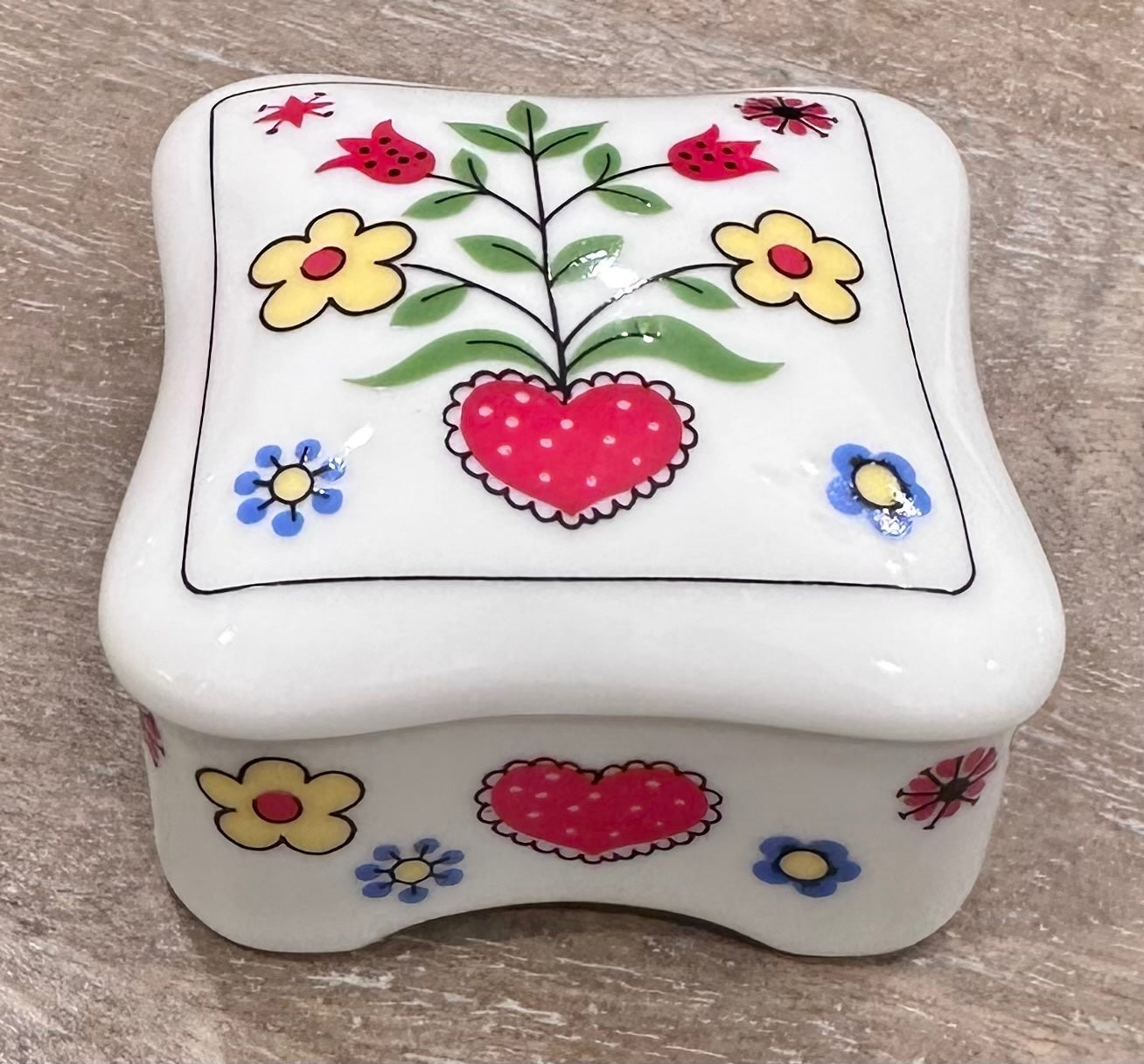 Takahashi hearts and flowers trinket box