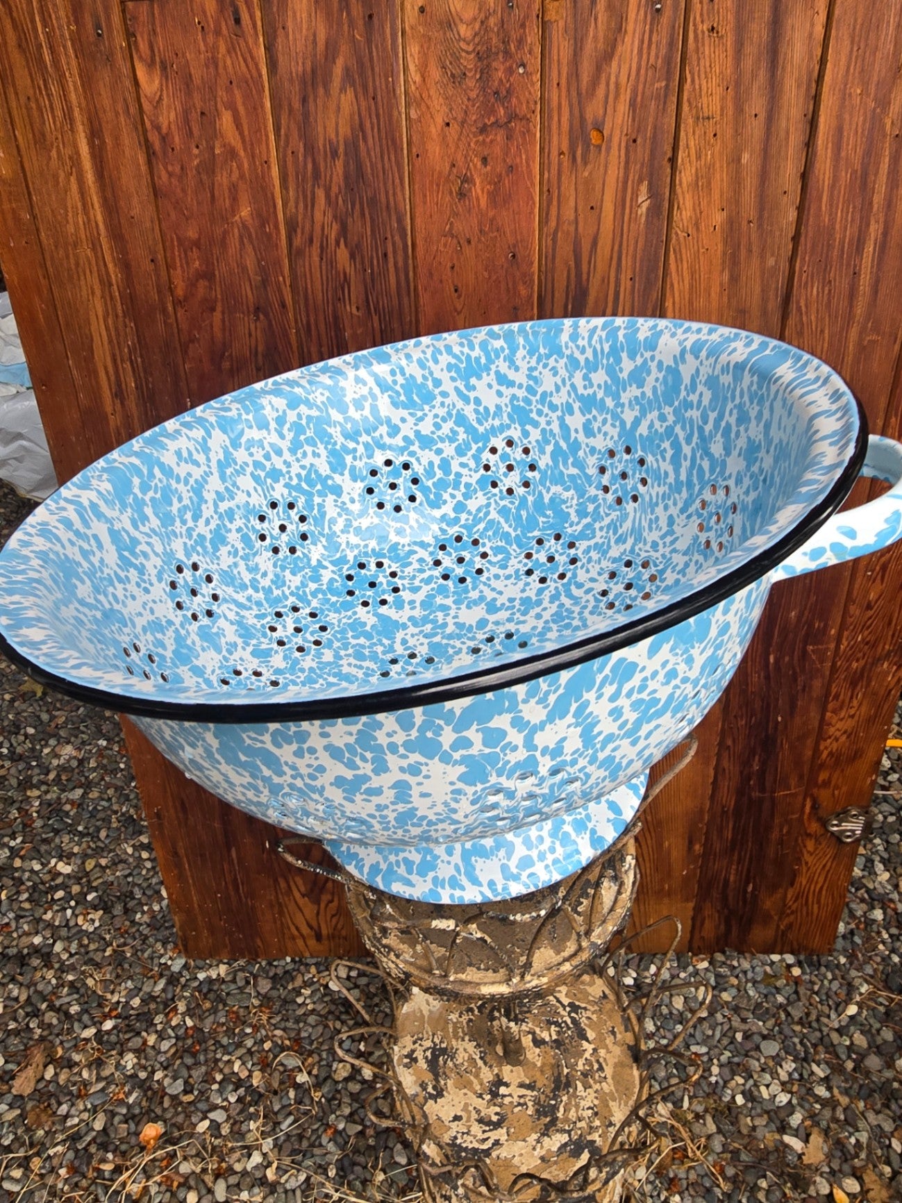 Enamel colander