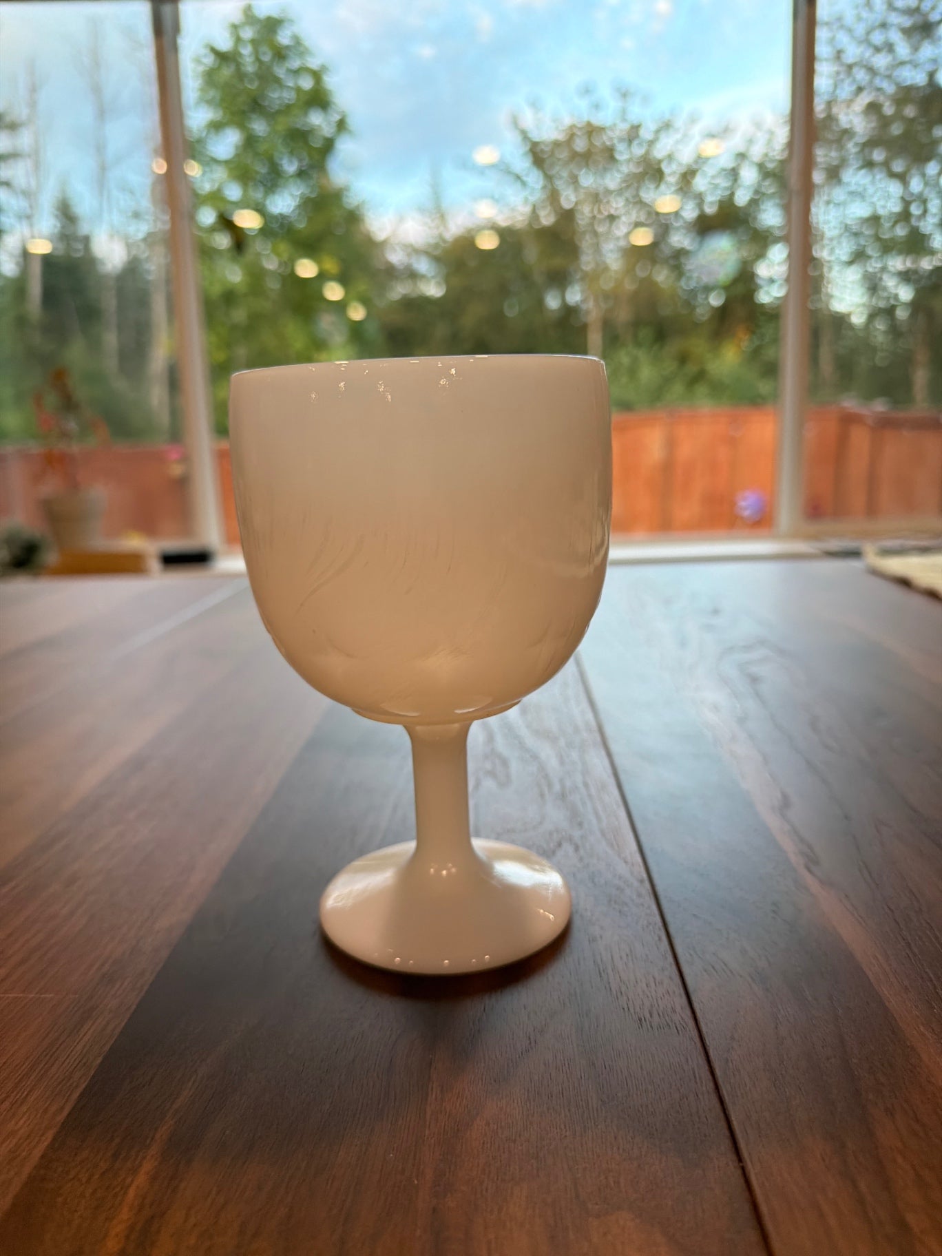 Vtg Starburst Milk Glass Goblet