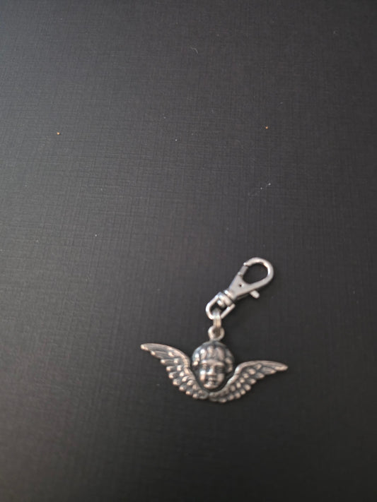 17c zipper pull angel