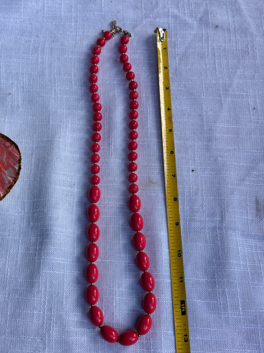 Vintage Mid-Century Coral Red Graduated Oval Molded Plastic Bead Necklace – 24"