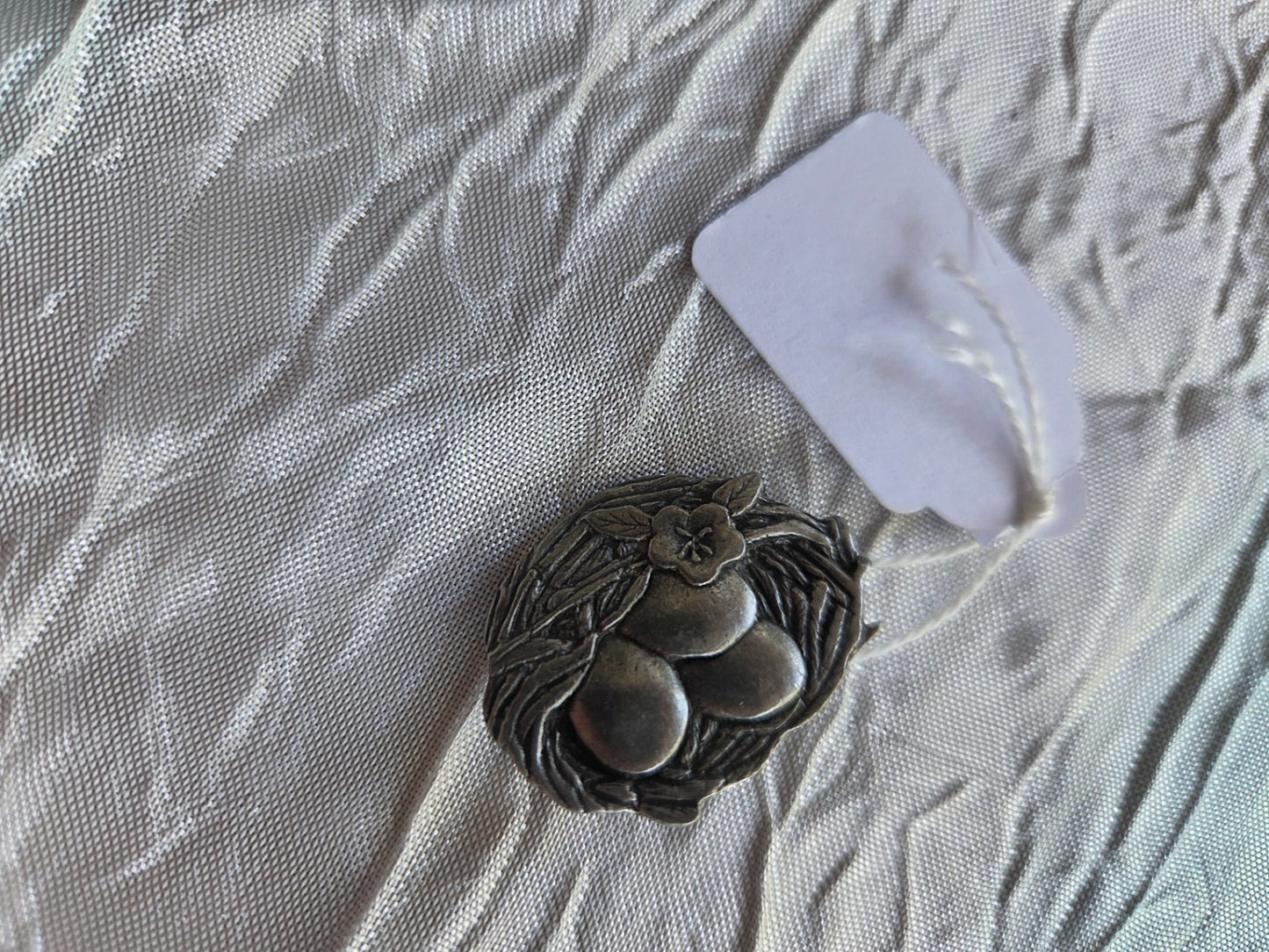 Birds and blooms pin