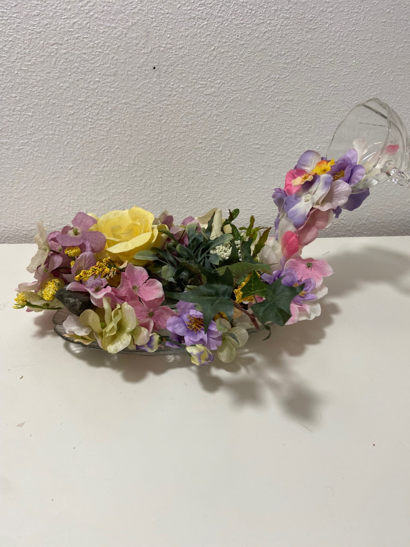 Waterfall floral yellow Rose 15