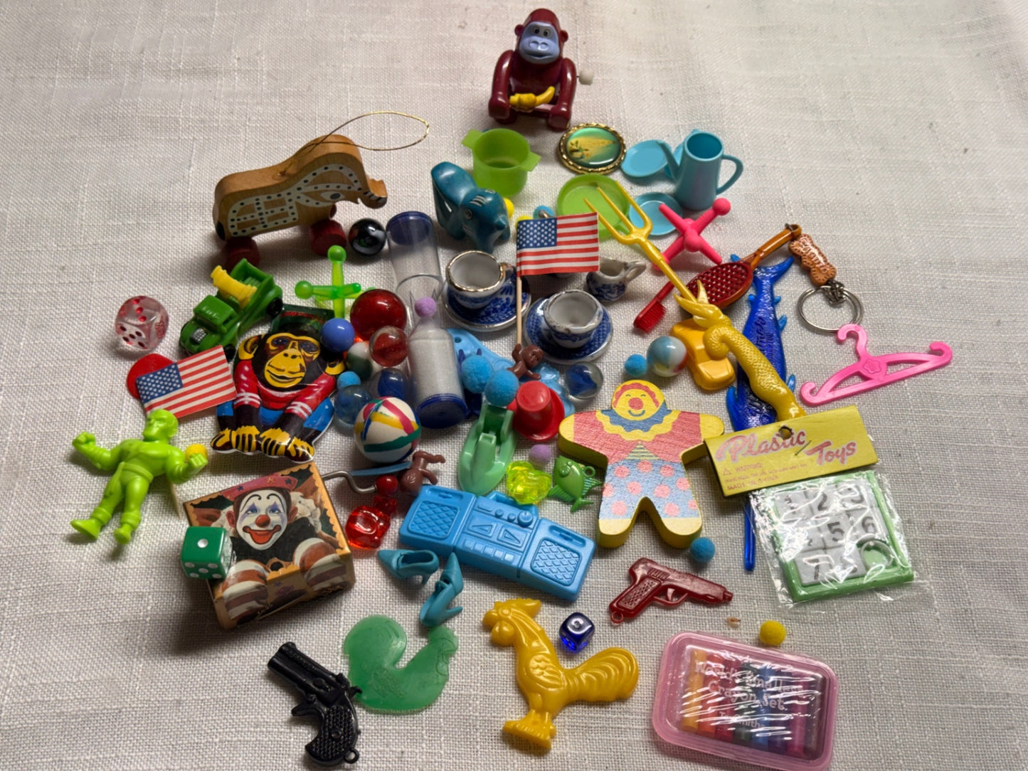Vintage & Retro Miscellaneous Novelty Toy Grab Bag Lot – Wind-Up, Miniatures, Marbles & Trinkets