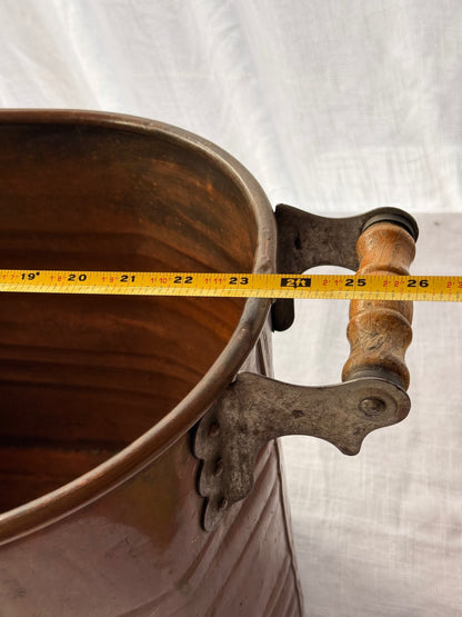 Vintage Large Copper Wash Boiler - Antique Farmhouse Laundry Tub with Lid & Wood Handles