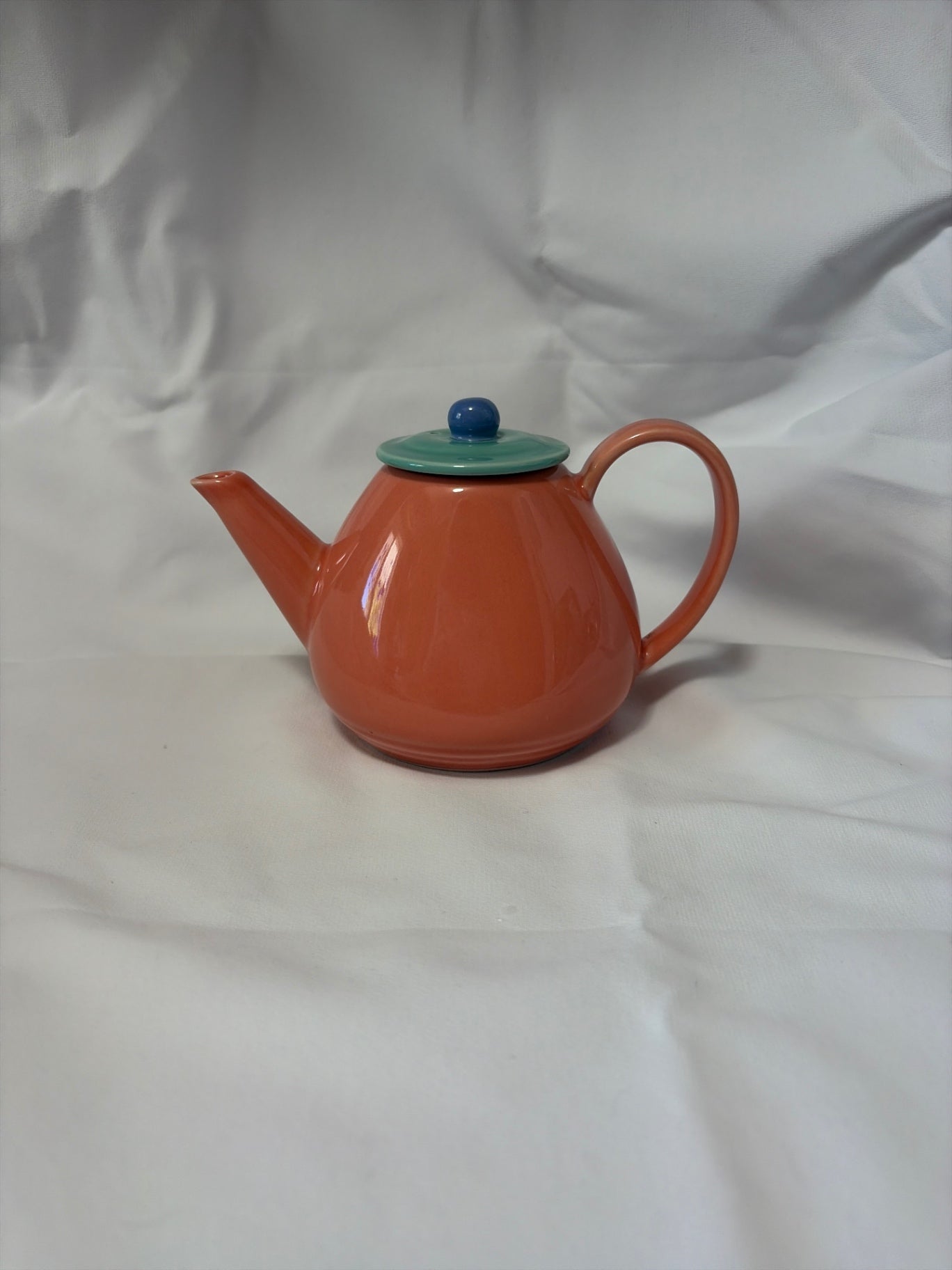 Lindt-Stymeist colorways teapot