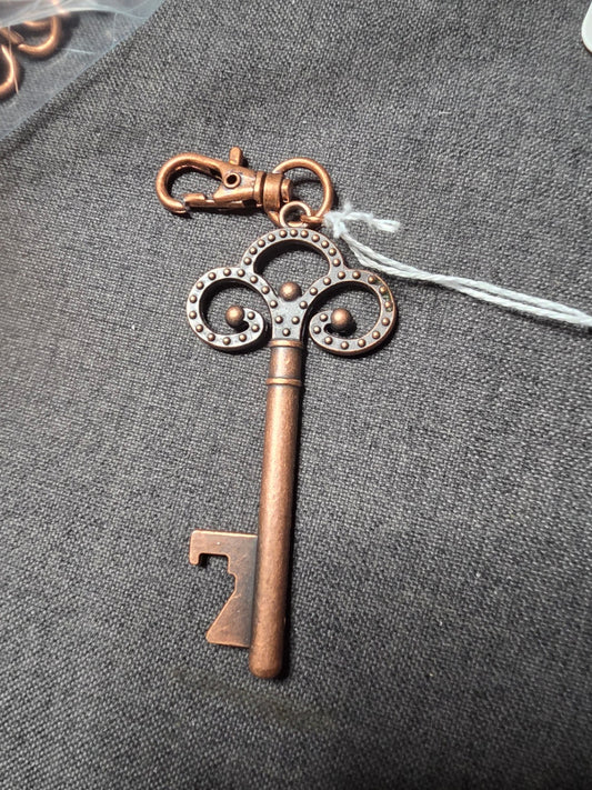 7c zipper pull key