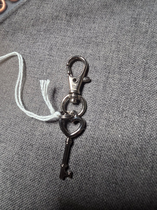 23c zipper pull key
