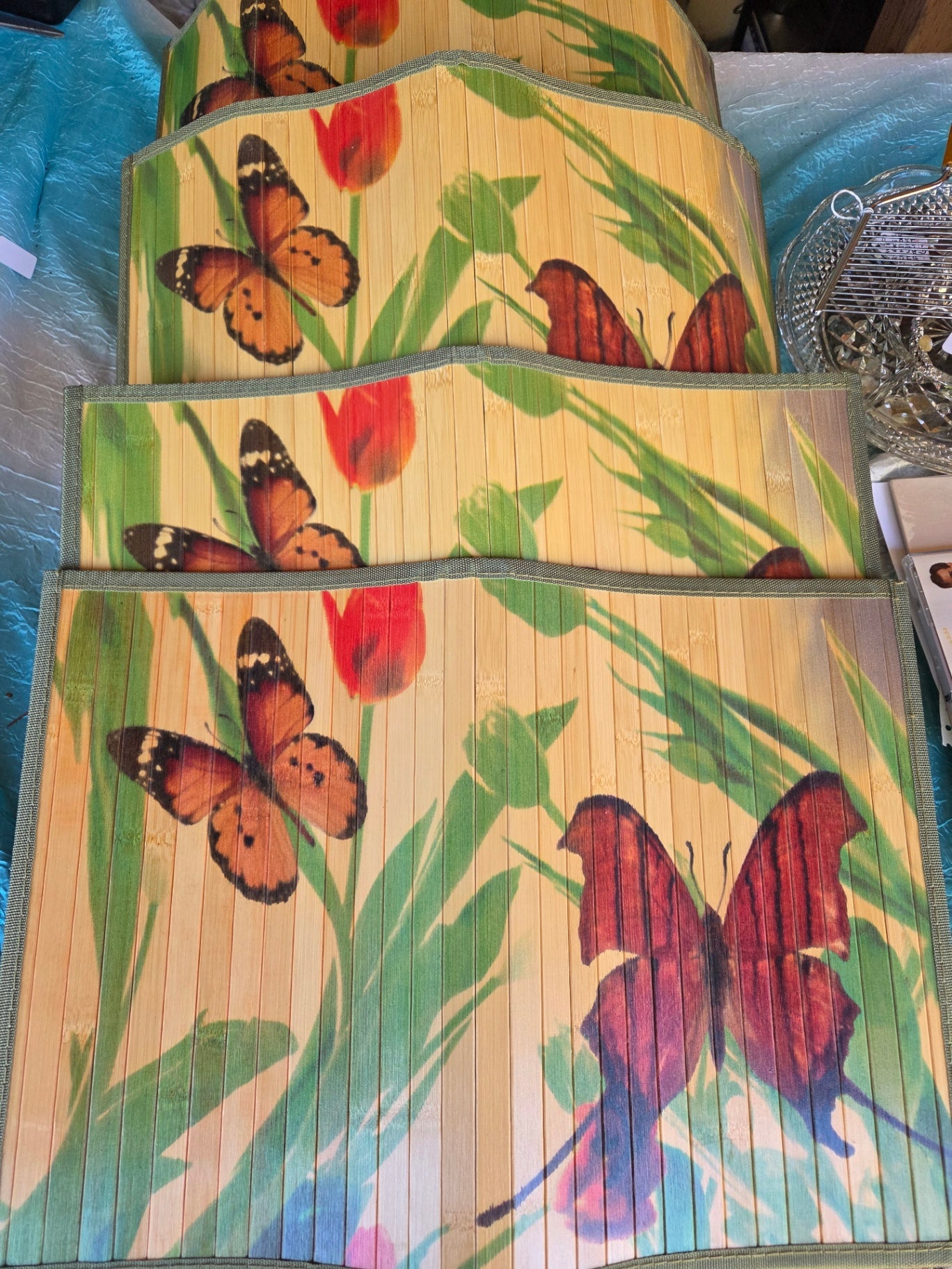 4 bamboo placemats