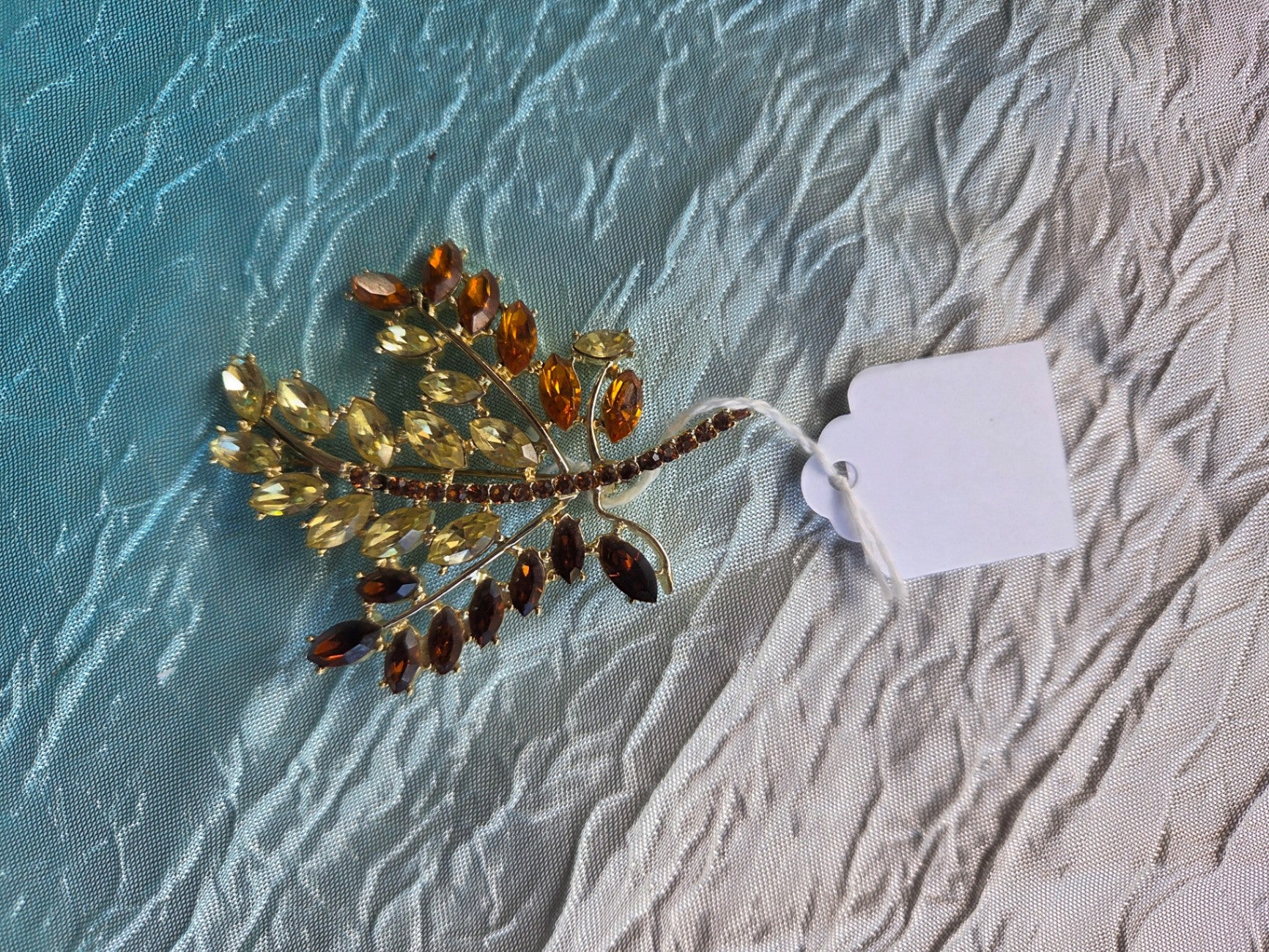 Dodds leaf pin