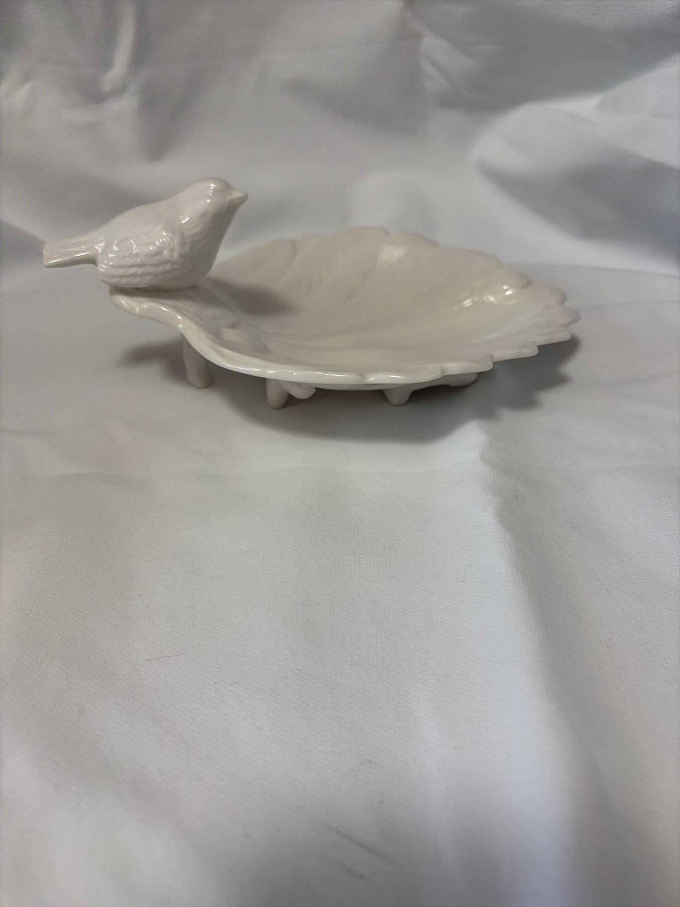 Winter white bird on lattice trinket dish