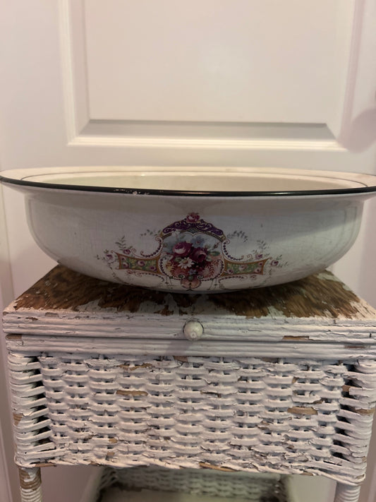 Vintage wash bowl
