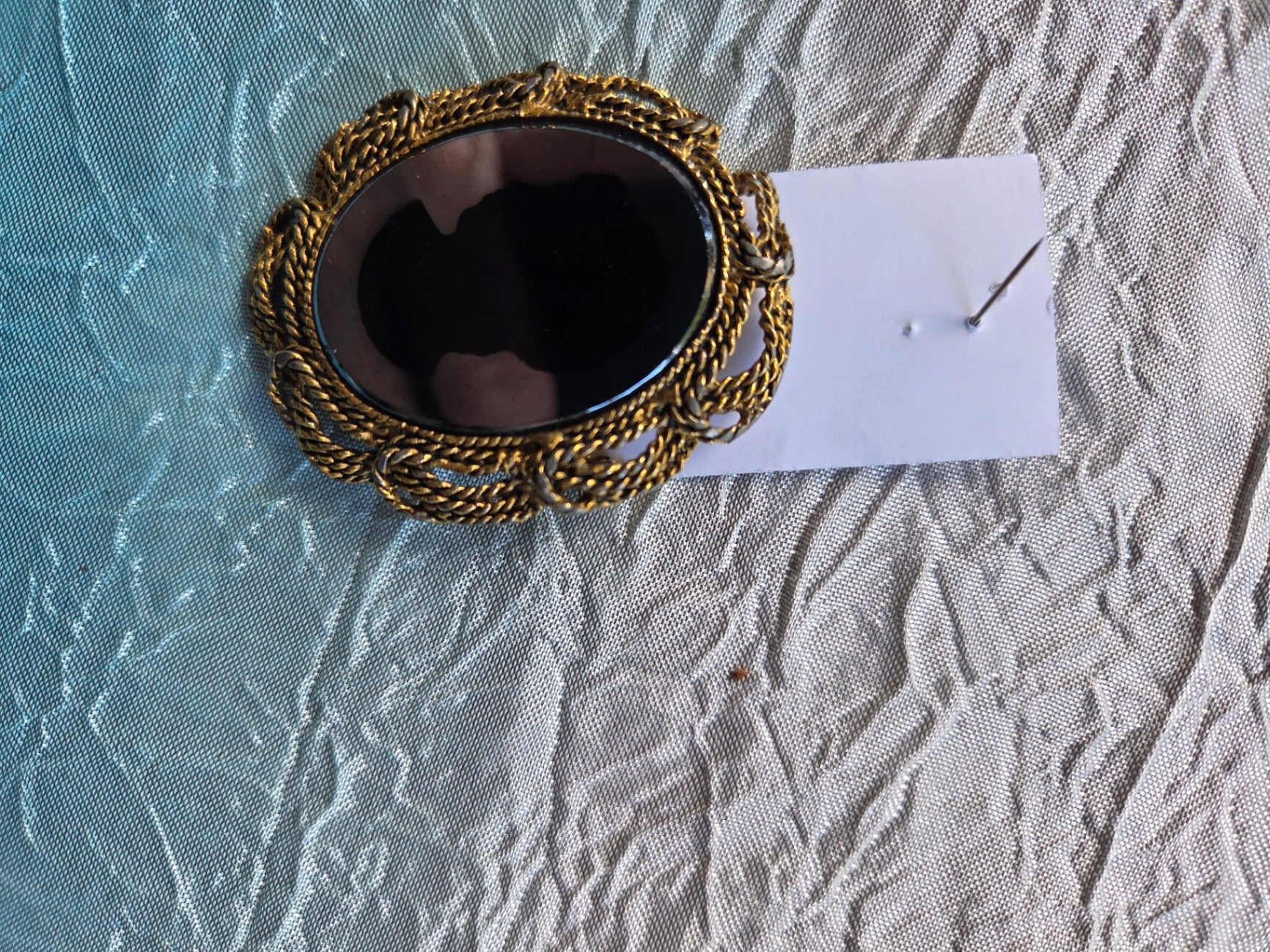 Silhouette cameo pin