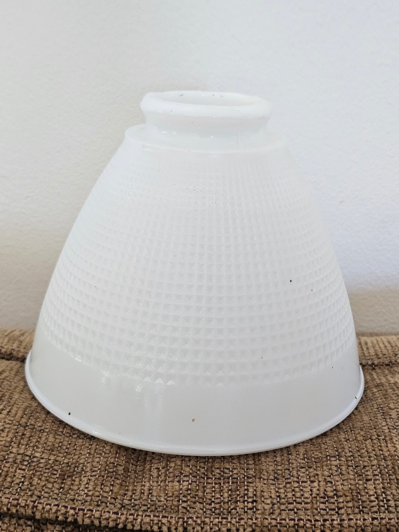 Vintage glass shade 6" D