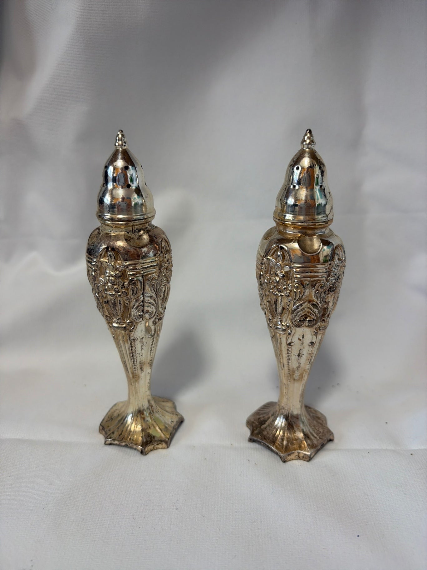 Silver Salt and pepper shakers
