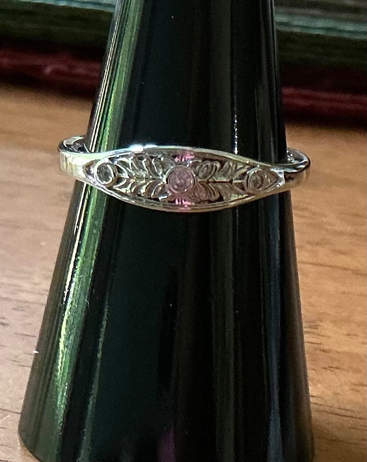 Dainty Floral Embossed Ring.  Size 8