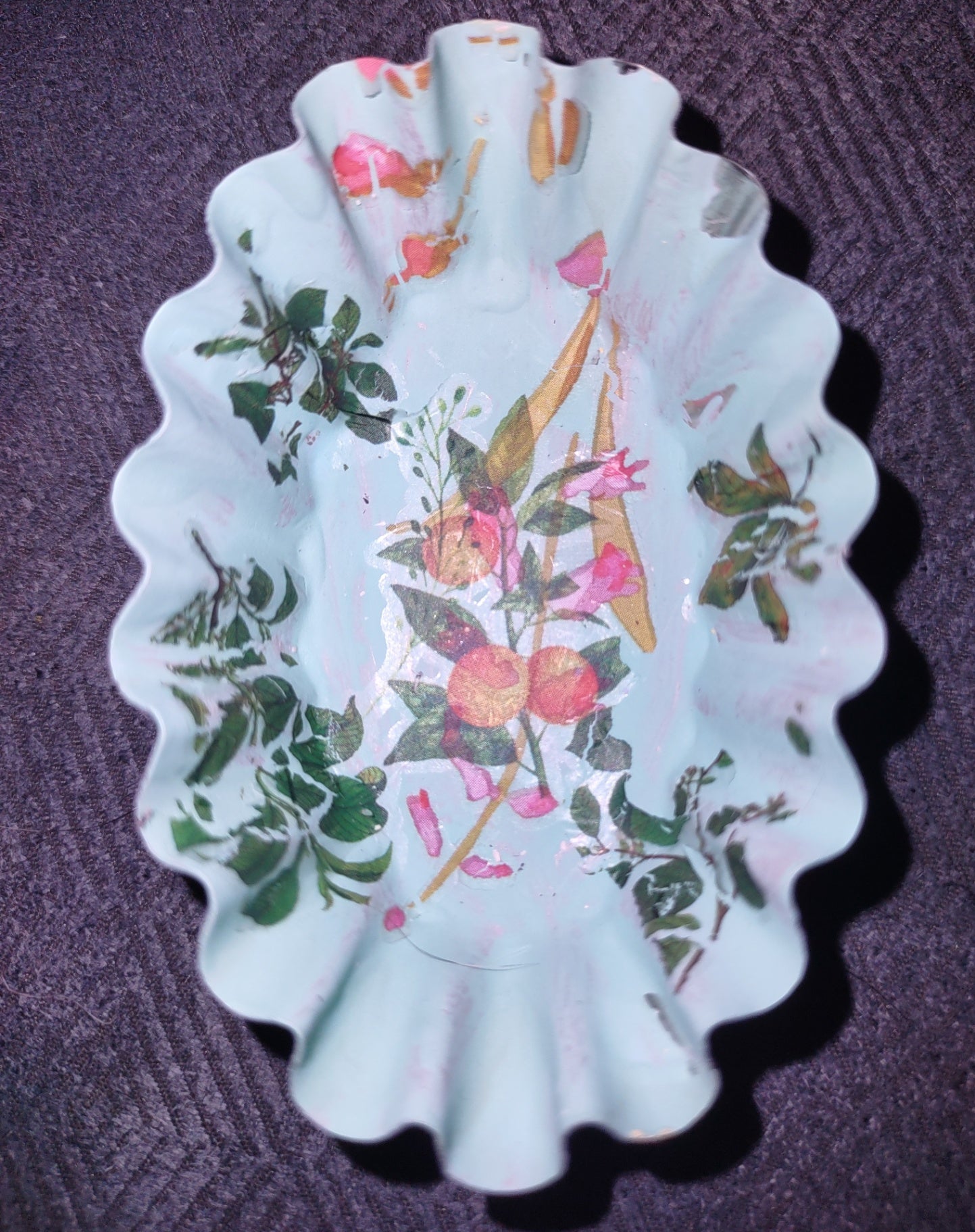 Magnet scalloped 