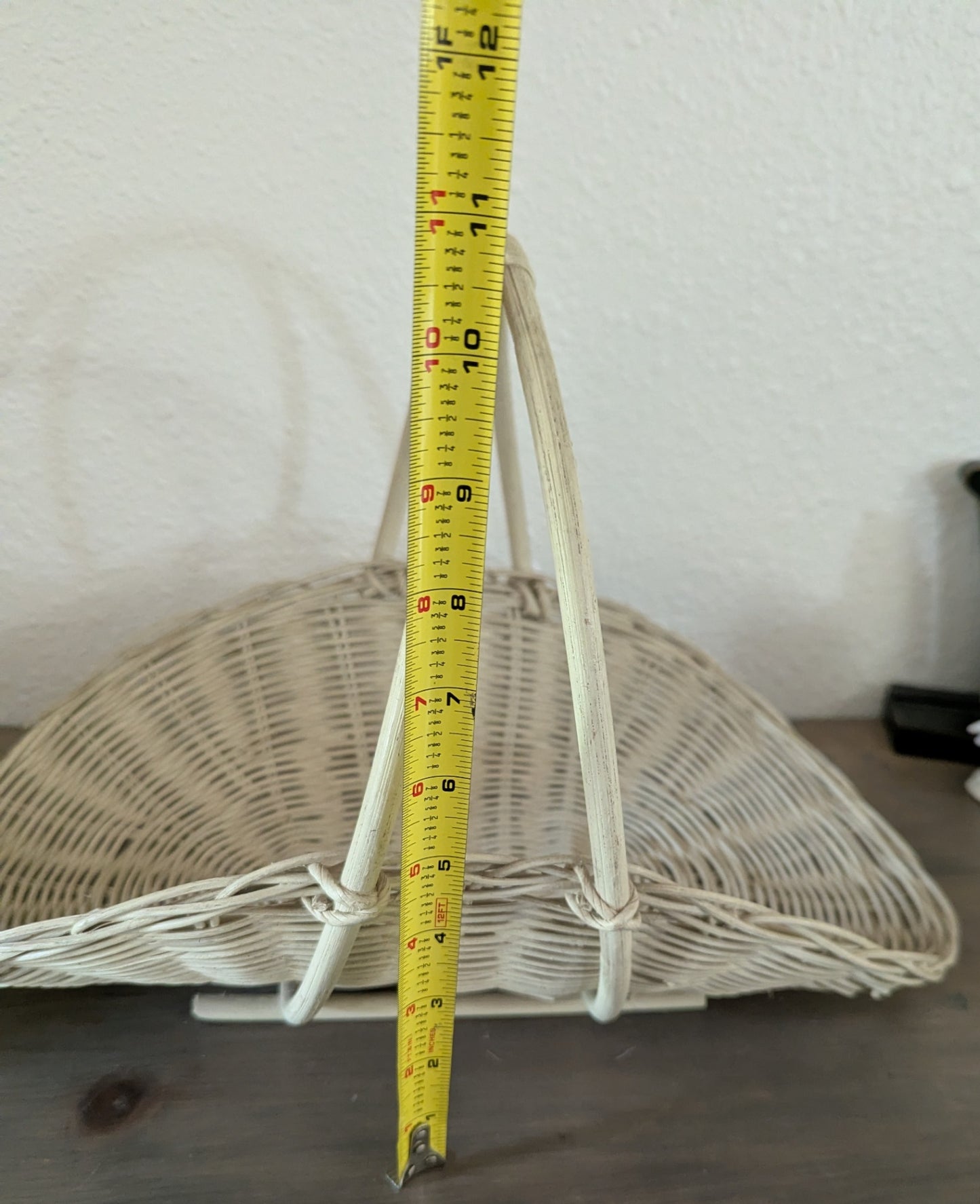 Vtg. Gathering basket Wicker-Rattan 