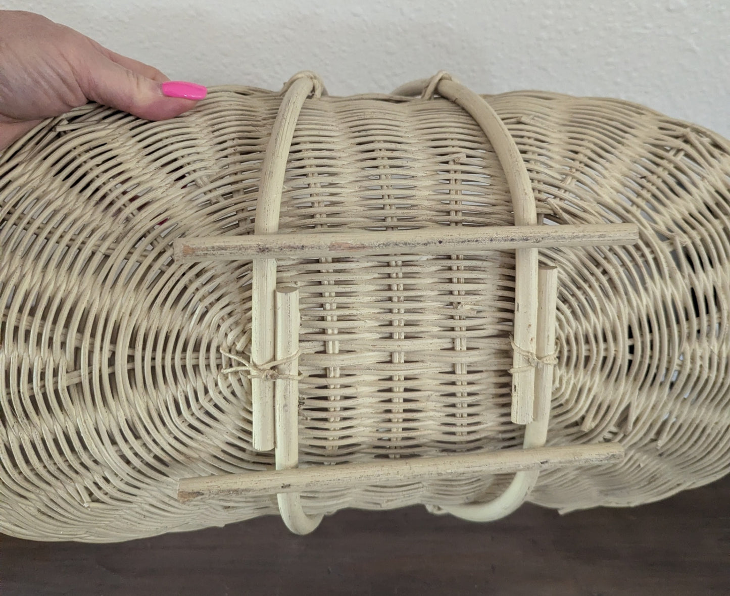 Vtg. Gathering basket Wicker-Rattan 