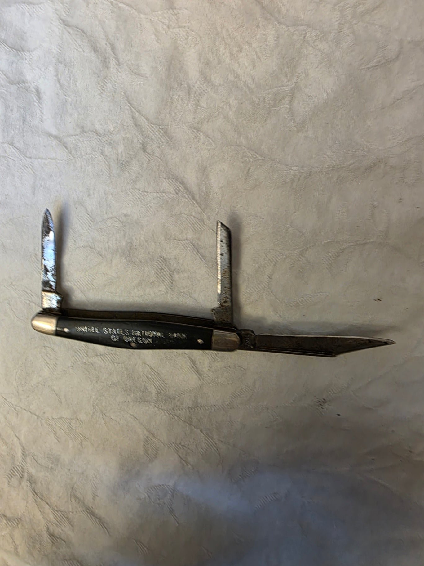 CAMCO 3 BLADE FOLDING KNIFE.