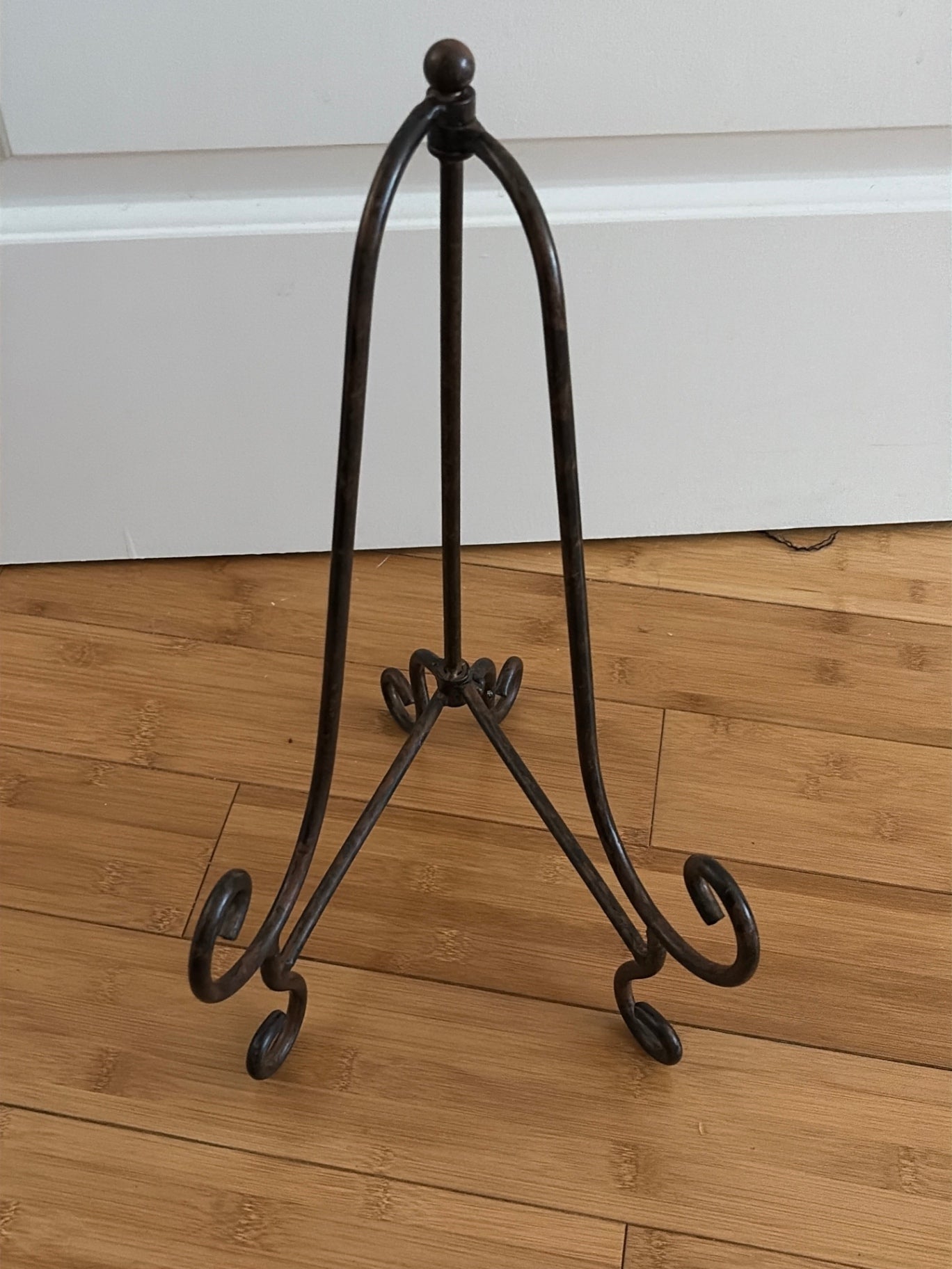 Heavy metal Book/Art stand