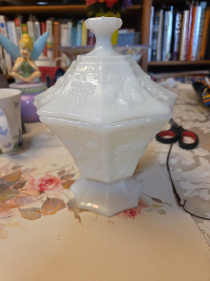 Anchor Hocking candy dish