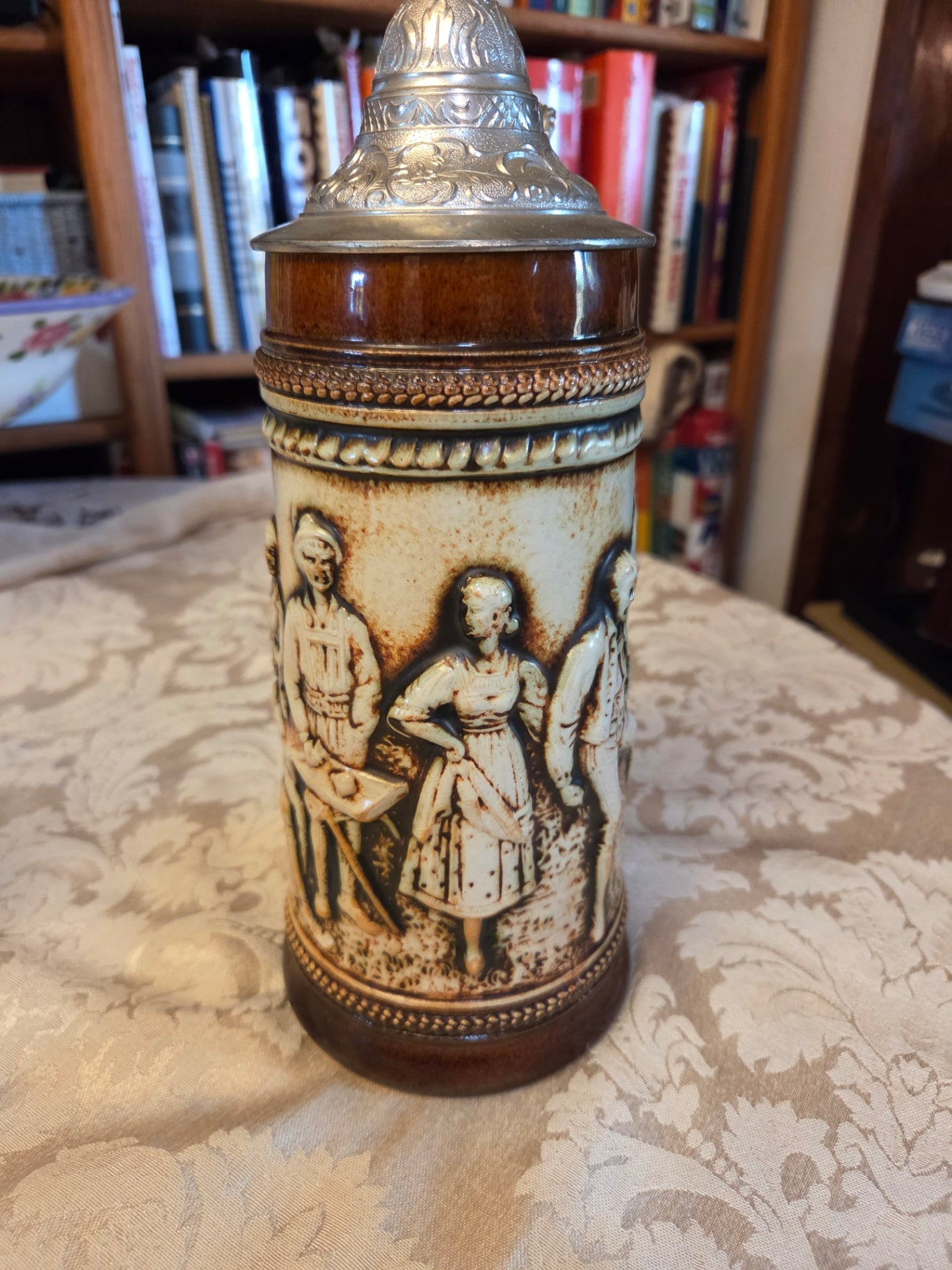 Gerz dancers stein 11"