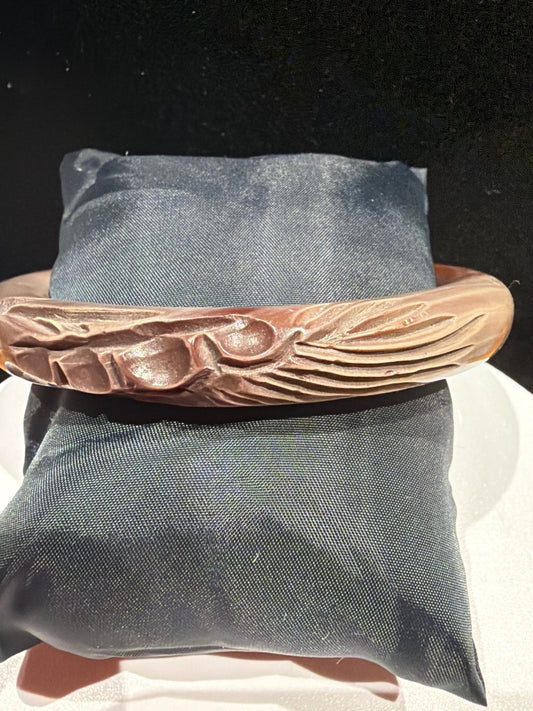 Vintage carved bangle bracelet rootbeer brown