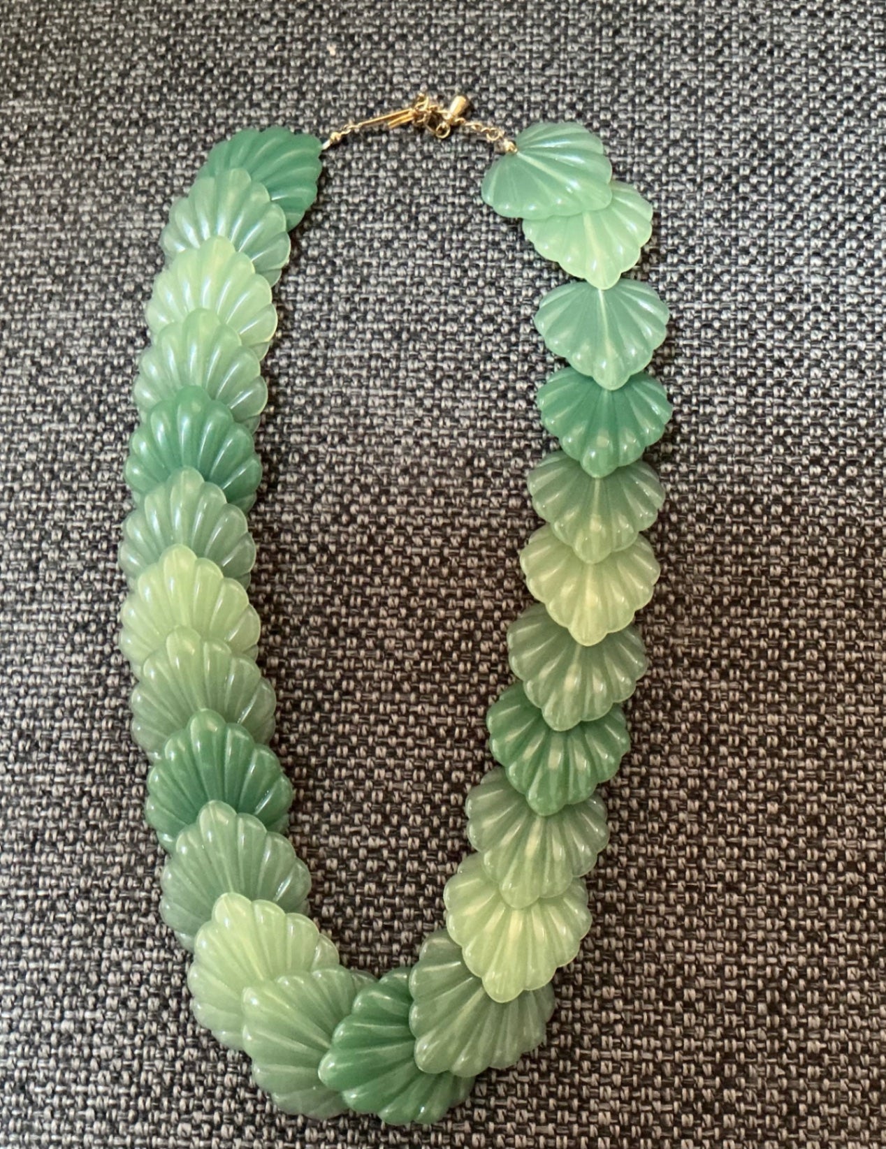 VTG. Lucite Statement Necklace
