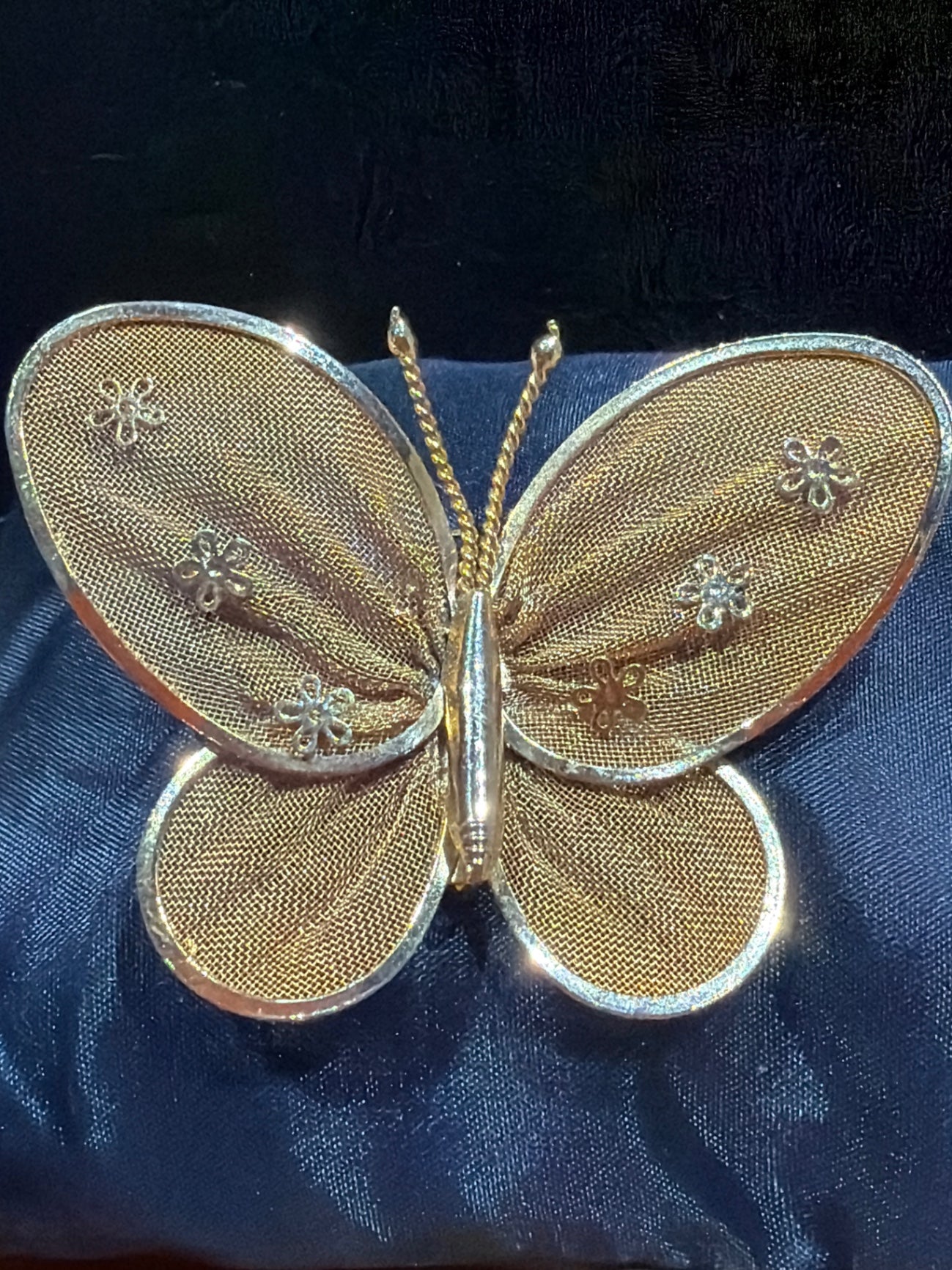 Vintage 80s mesh butterfly brooch/pendant