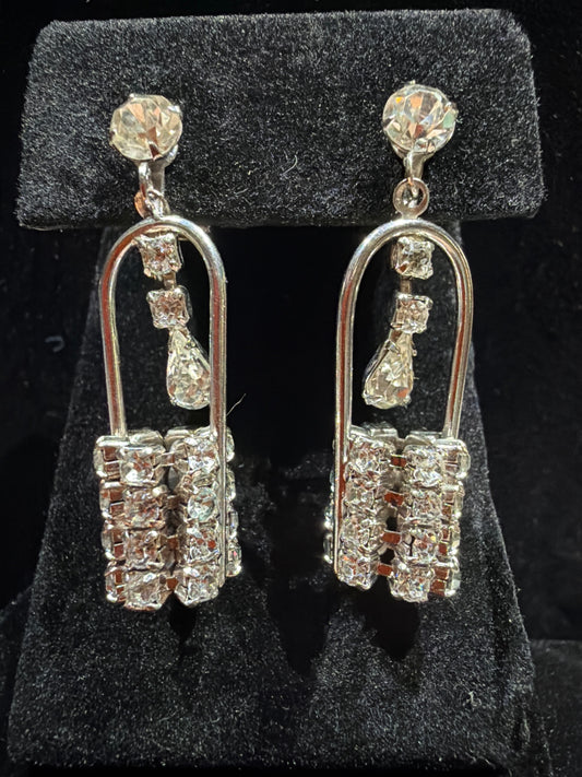 Vtg Wishing well rhinestone earrings Screw-back