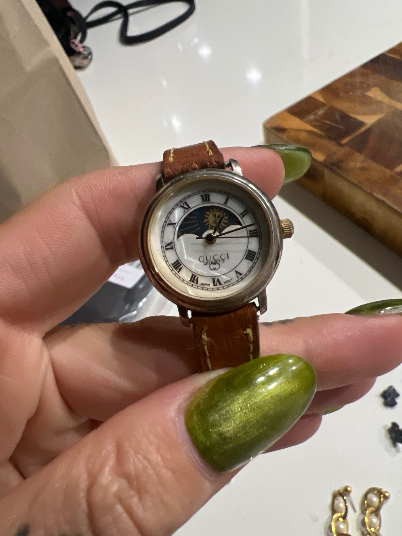 VTG GUCCI Moonphase Quartz Wristwatch Mother Of Pearl