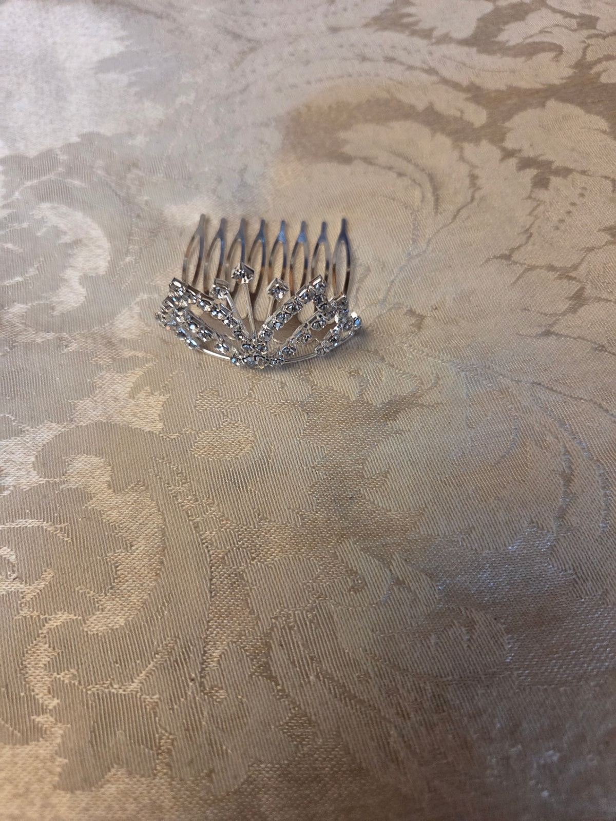 Mini tiara comb