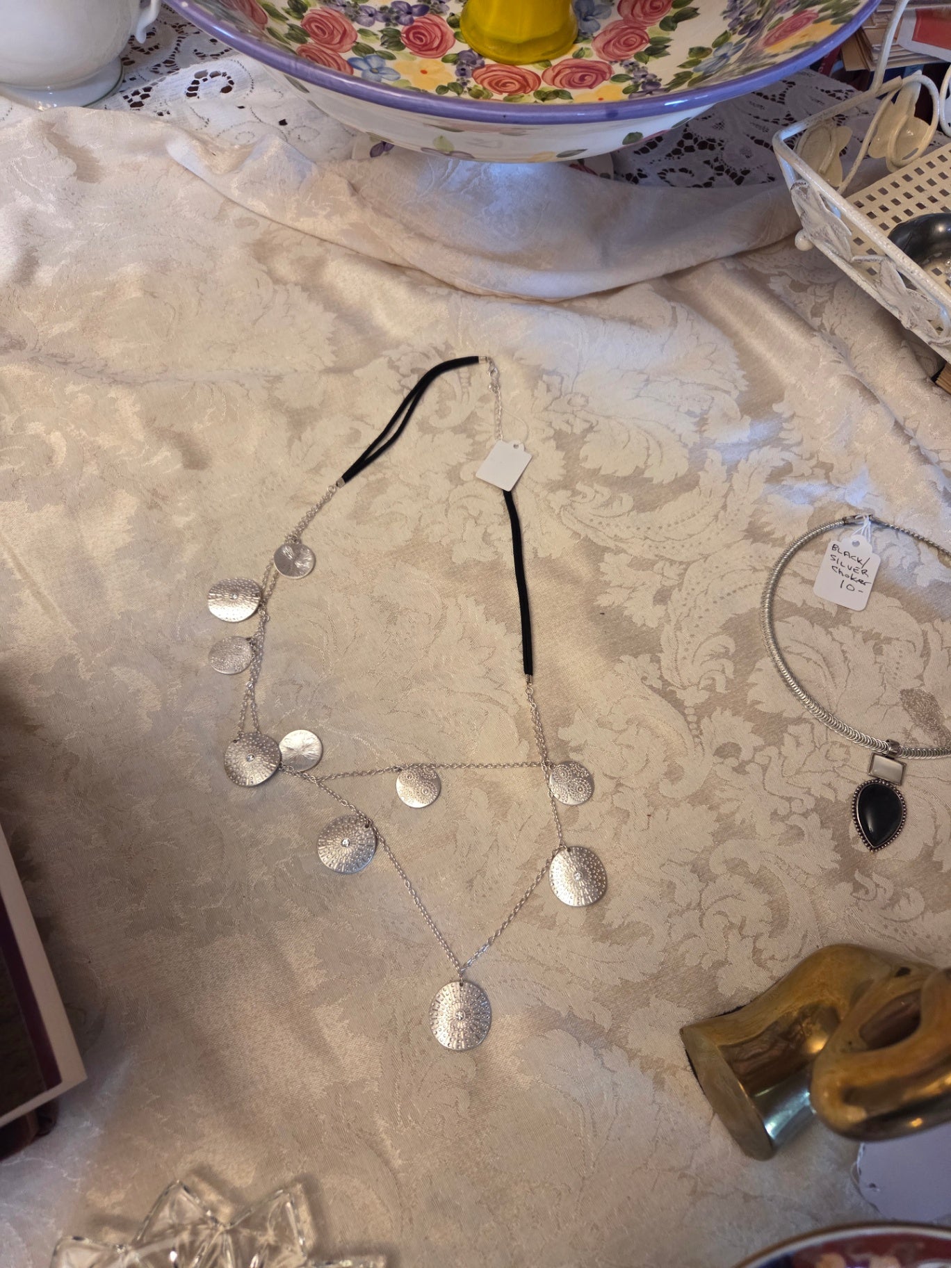 Silver disc necklace